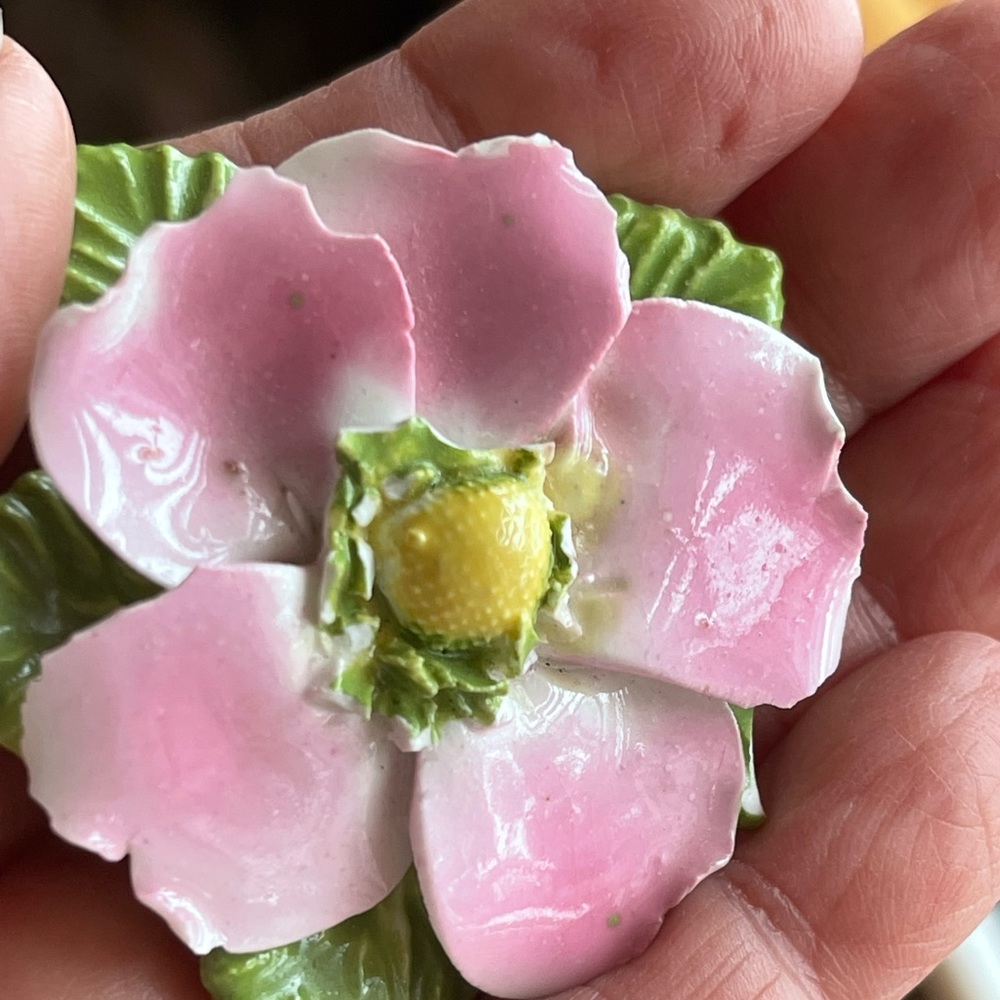 Thorley Bone China Brooch Flower